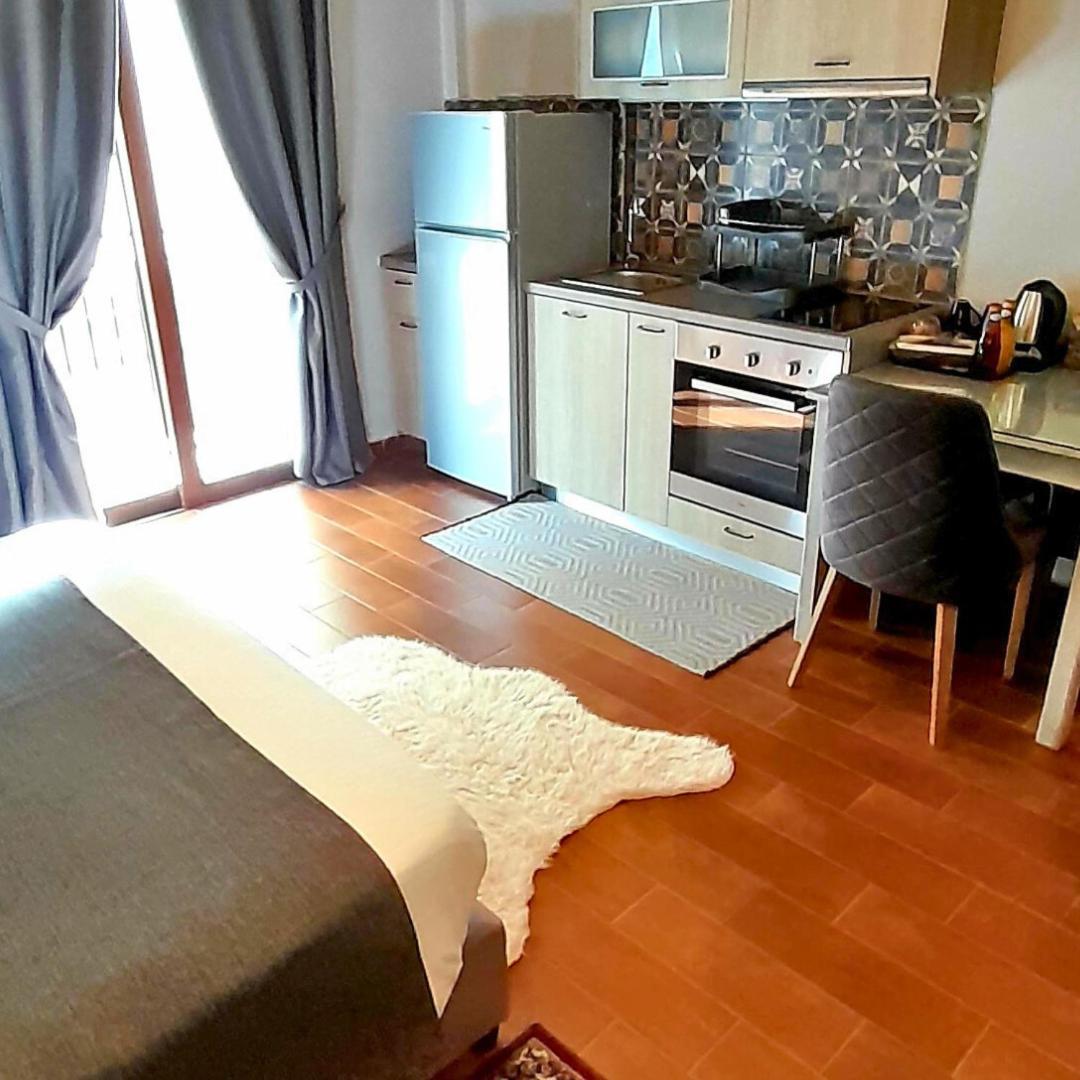 Maron Apartman Kalávrita Kültér fotó